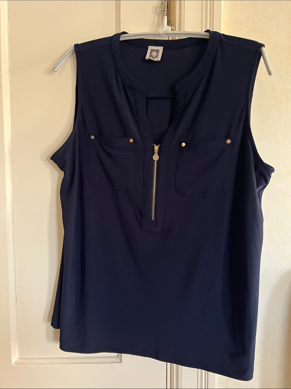 Anne Klein Navy Sleeveless Zip-Front Tank with Chest Pockets